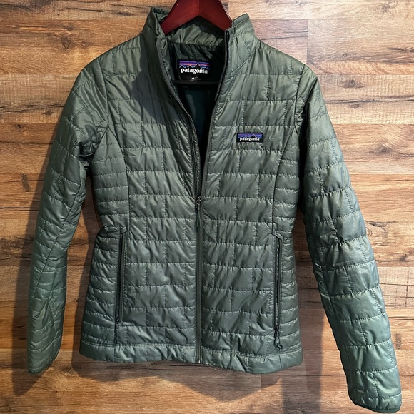 Patagonia Jackets & Blazers - Patagonia Women's Green Quilted Jacket
